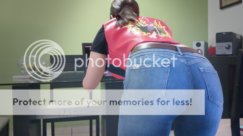 claire_redfield_cosplay_dat_ass_by_vicky_redfield-d64co1z_zps89749f66.png